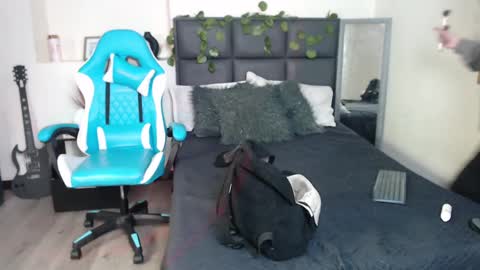 Amnesia online show from 09.26.25