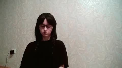 Amomira online show from 12.15.25