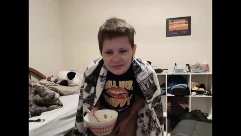 Snapshot of amoramystic chatting on 09.23.25 Amora Mystic online show from 09.23.25