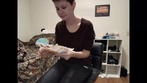 Snapshot of amoramystic chatting on 09.27.25 Amora Mystic online show from 09.27.25