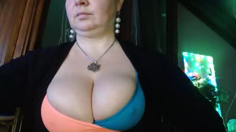 amorelara online show from 12.10.24