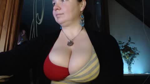 amorelara online show from 02.16.25