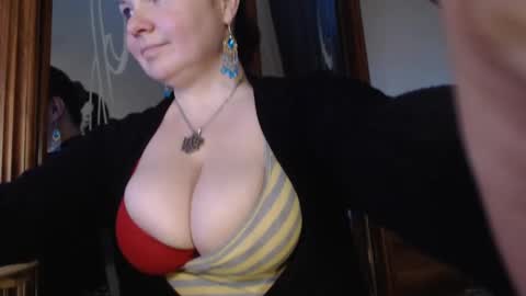 amorelara online show from 02.16.25