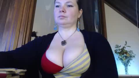 amorelara online show from 02.17.25