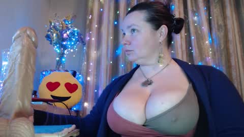 amorelara online show from 02.18.26