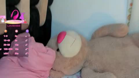 amorocha_hot online show from 10.21.25