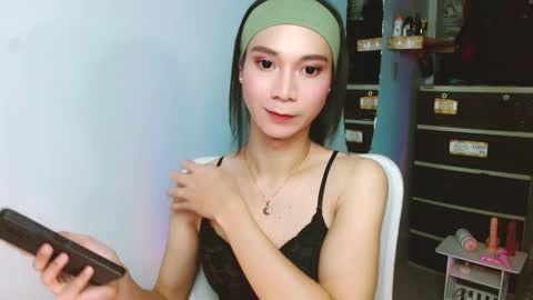 Snapshot of amorous_tina chatting on 10.24.25 Tina online show from 10.24.25