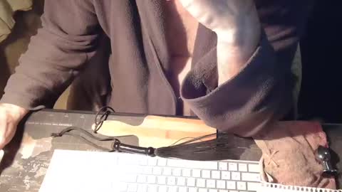 amslave4f online show from 02.04.25