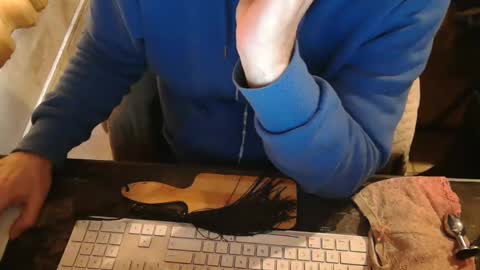 amslave4f online show from 02.05.25