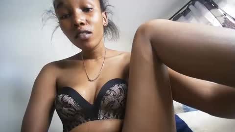 Snapshot of amunetlover chatting on 03.31.26 shantel online show from 03.31.26