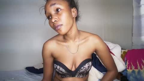 Snapshot of amunetlover chatting on 04.02.26 shantel online show from 04.02.26