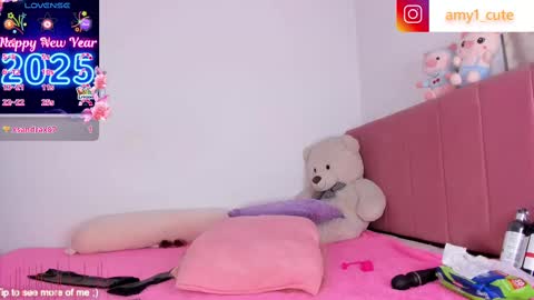 Snapshot of amy1cute chatting on 03.01.25 Amy online show from 03.01.25