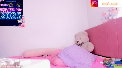 Snapshot of amy1cute chatting on 03.02.25 Amy online show from 03.02.25
