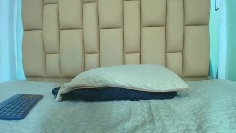 amy__wats0n online show from 02.01.25