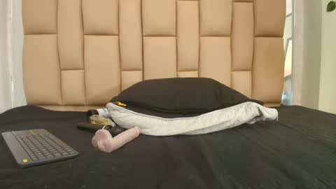 amy__wats0n online show from 02.04.25