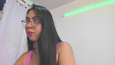 Snapshot of amy_corey chatting on 10.17.25 Amy  online show from 10.17.25