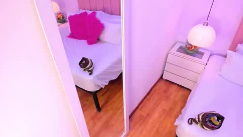 Aleja   online show from 09.28.25