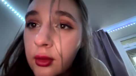 Snapshot of amy_hemii chatting on 10.06.25 Amy hemii online show from 10.06.25