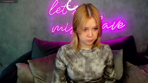 Snapshot of amy_kimberlly chatting on 02.10.25 Amy online show from 02.10.25