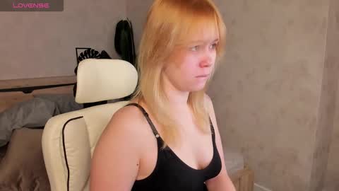 Snapshot of amy_kimberlly chatting on 10.14.25 Amy online show from 10.14.25