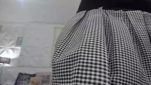 Amy Caroland online show from 09.24.25