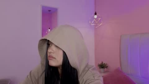 amy_saenz_ online show from 09.13.25