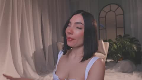 Amy Armstrong online show from 02.06.26