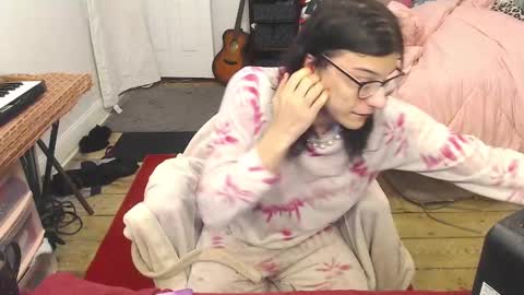 Snapshot of amyattack chatting on 01.22.25 Trashely Gimpson online show from 01.22.25