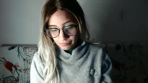 Snapshot of amycosplay99 chatting on 12.31.24 amycosplay99 online show from 12.31.24