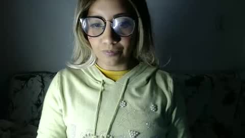 Snapshot of amycosplay99 chatting on 01.02.25 amycosplay99 online show from 01.02.25