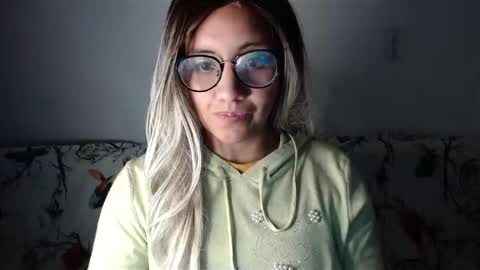 Snapshot of amycosplay99 chatting on 01.03.25 amycosplay99 online show from 01.03.25