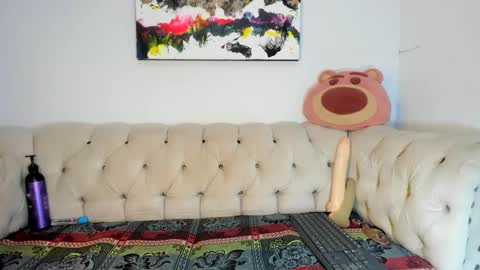 Amy Kamila online show from 01.12.25