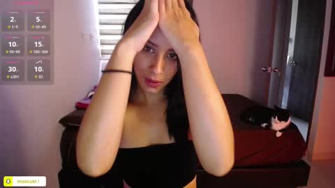 Snapshot of amyharlow_ chatting on 10.30.25 Jenn  online show from 10.30.25