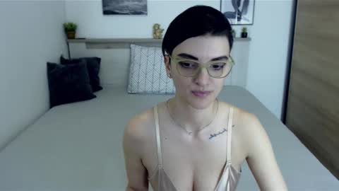 Snapshot of amylexy chatting on 01.13.25 Hi there guys  My pleasure in your hands  pvt is open online show from 01.13.25