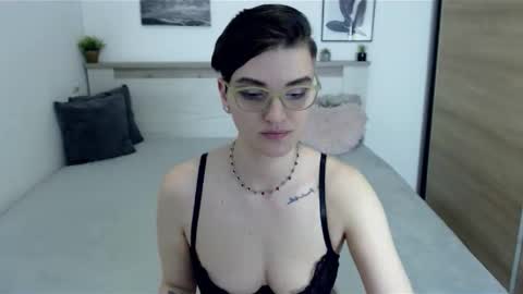 Hi there guys  My pleasure in your hands  pvt is open online show from 04.05.26