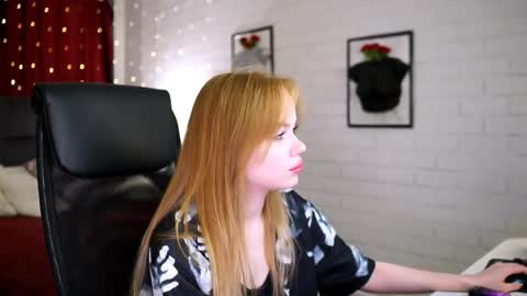 Snapshot of amynox chatting on 06.09.26 Amy online show from 06.09.26