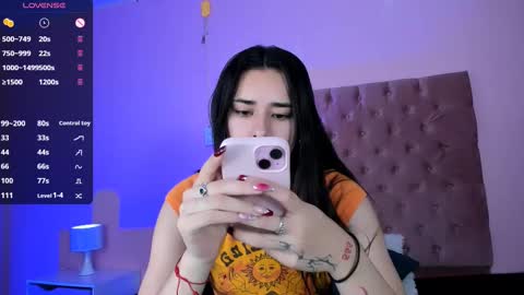 Snapshot of amyolimpo chatting on 03.03.25 Amy ... Nice to meet u thumb up me please its important online show from 03.03.25