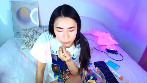 Amy ... Nice to meet u   thumb up me please its important online show from 04.06.26