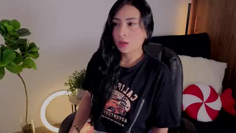 Aleja  online show from 12.20.25