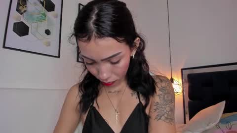 Snapshot of amysc chatting on 10.18.25 Amy online show from 10.18.25