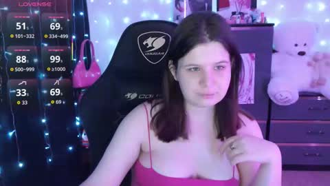 Snapshot of amyvibes chatting on 09.13.25 amyvibes online show from 09.13.25