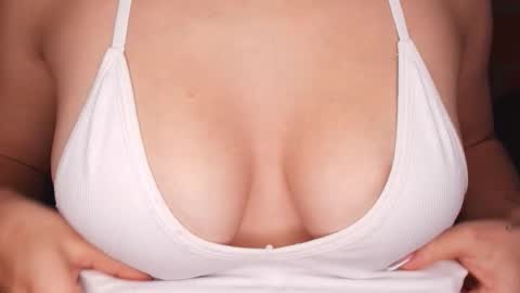 IG amyw0w   online show from 12.18.25