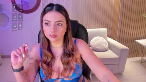    online show from 01.08.25