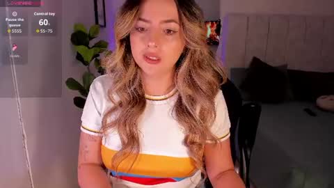 Snapshot of amywoods chatting on 07.03.26 online show from 07.03.26