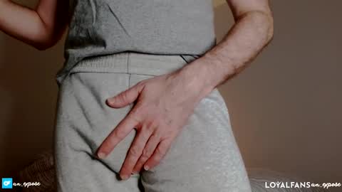 Snapshot of an_expose chatting on 01.05.25 an expos online show from 01.05.25