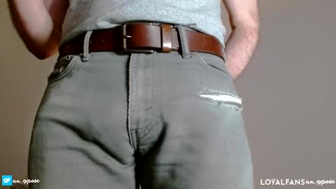 Snapshot of an_expose chatting on 01.15.25 an expos online show from 01.15.25