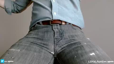 Snapshot of an_expose chatting on 01.18.25 an expos online show from 01.18.25