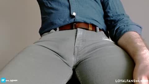 Snapshot of an_expose chatting on 01.27.25 an expos online show from 01.27.25