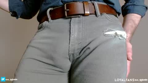 Snapshot of an_expose chatting on 01.27.25 an expos online show from 01.27.25