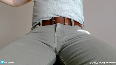 Snapshot of an_expose chatting on 02.01.25 an expos online show from 02.01.25